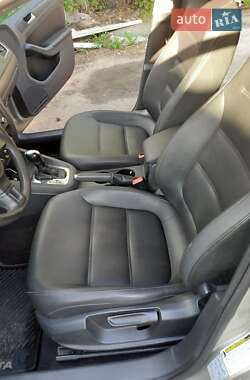 Седан Volkswagen Jetta 2012 в 