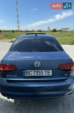 Седан Volkswagen Jetta 2016 в 