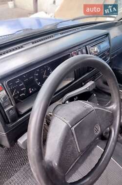 Седан Volkswagen Jetta 1988 в Львове