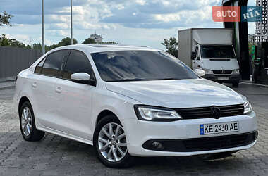 Седан Volkswagen Jetta 2012 в 
