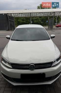 Седан Volkswagen Jetta 2012 в Дніпрі
