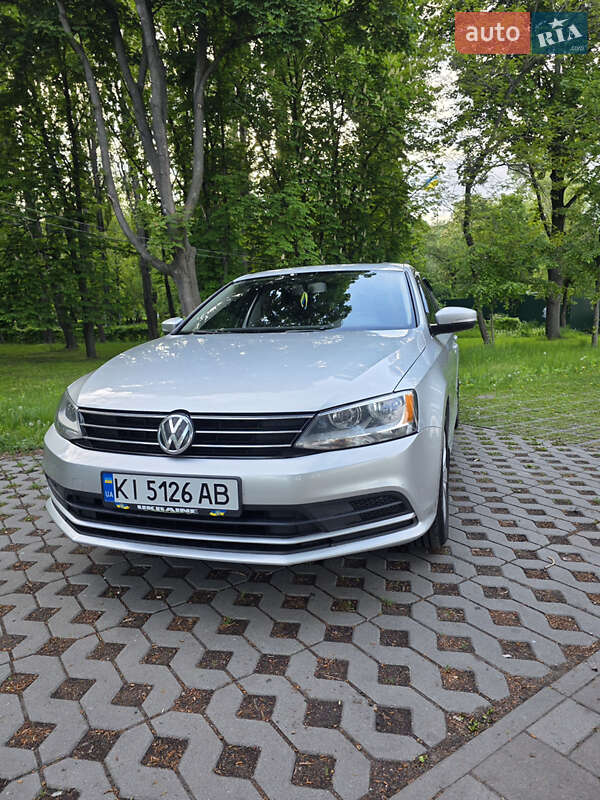 Седан Volkswagen Jetta 2015 в Киеве