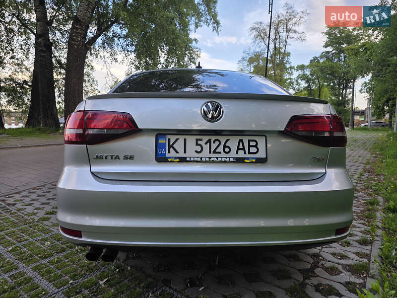Седан Volkswagen Jetta 2015 в Киеве