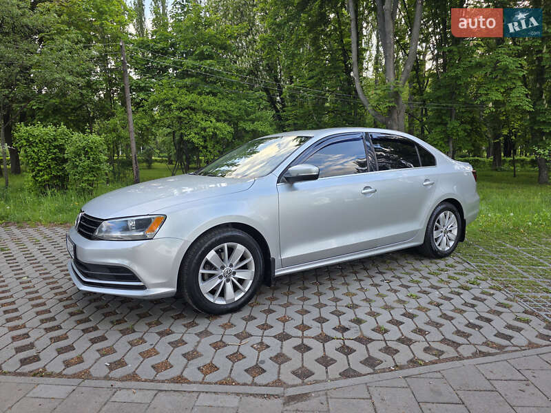 Седан Volkswagen Jetta 2015 в Киеве