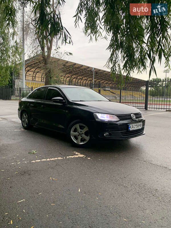 Седан Volkswagen Jetta 2012 в Житомире