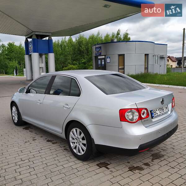 Седан Volkswagen Jetta 2007 в Стрые