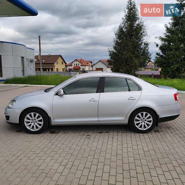 Седан Volkswagen Jetta 2007 в Стрые