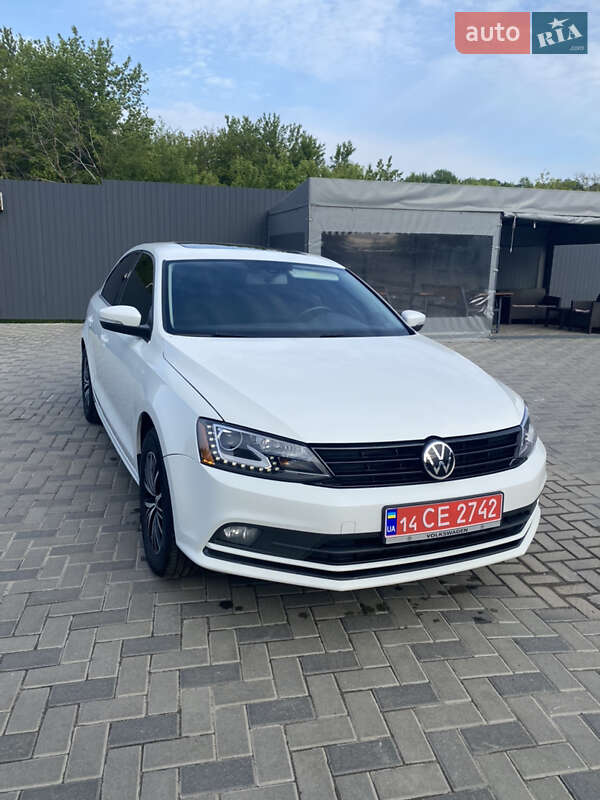 Седан Volkswagen Jetta 2016 в Полтаве