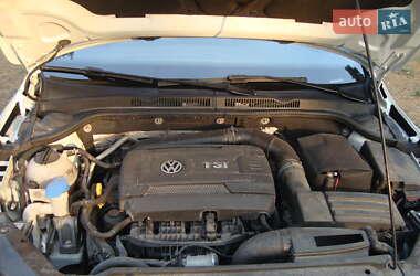 Седан Volkswagen Jetta 2016 в 