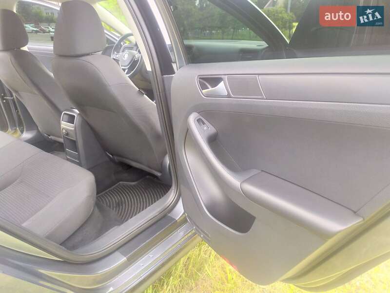 Седан Volkswagen Jetta 2014 в Харкові