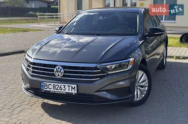 Седан Volkswagen Jetta 2018 в Львові