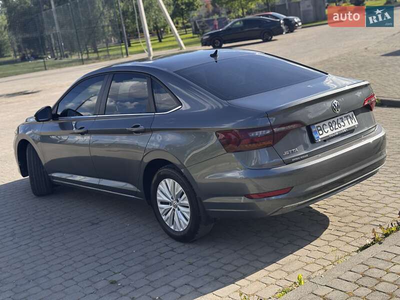 Седан Volkswagen Jetta 2018 в Львове