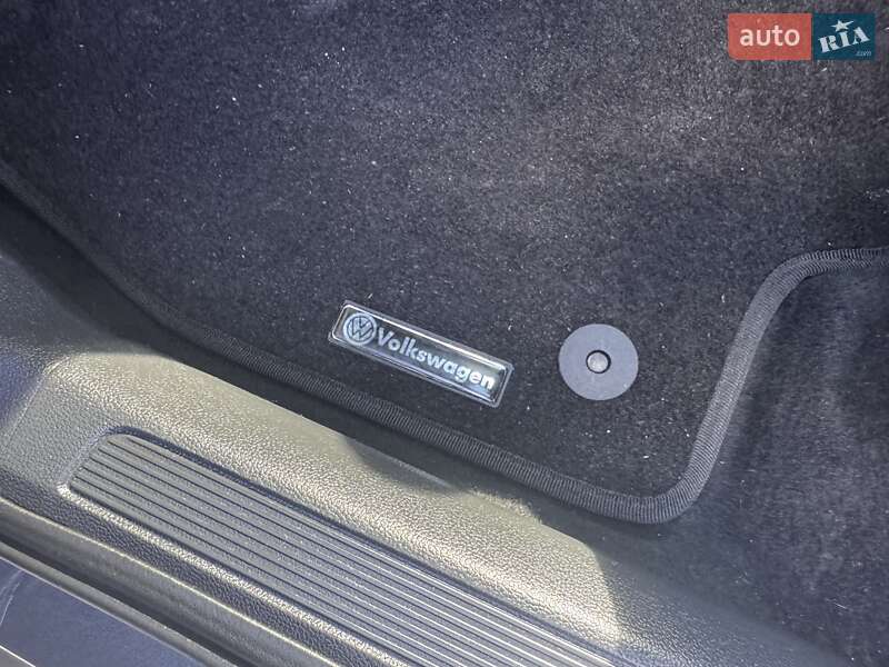 Седан Volkswagen Jetta 2018 в Львове