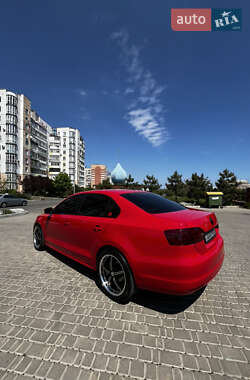 Седан Volkswagen Jetta 2012 в 