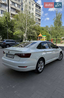 Седан Volkswagen Jetta 2018 в 