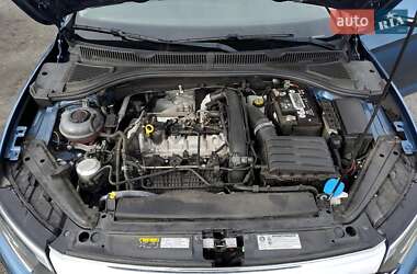 Седан Volkswagen Jetta 2020 в 