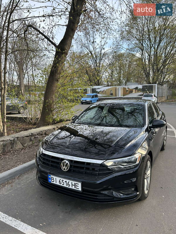 Седан Volkswagen Jetta 2019 в Черкасах