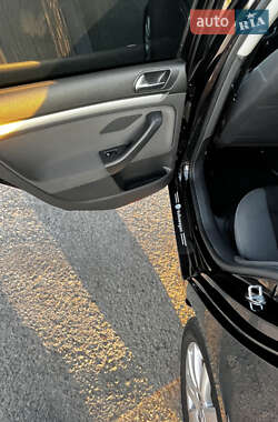 Седан Volkswagen Jetta 2009 в 