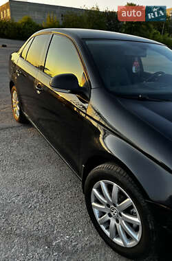 Седан Volkswagen Jetta 2009 в 