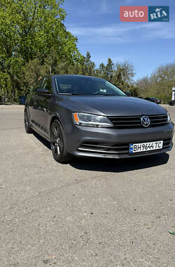 Седан Volkswagen Jetta 2015 в Одесі