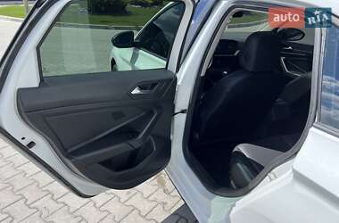 Седан Volkswagen Jetta 2018 в 