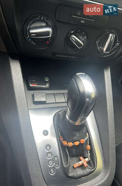 Седан Volkswagen Jetta 2012 в 