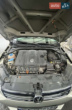 Седан Volkswagen Jetta 2013 в 
