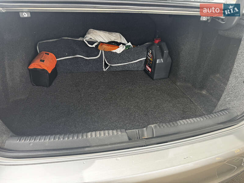 Седан Volkswagen Jetta 2013 в Броварах