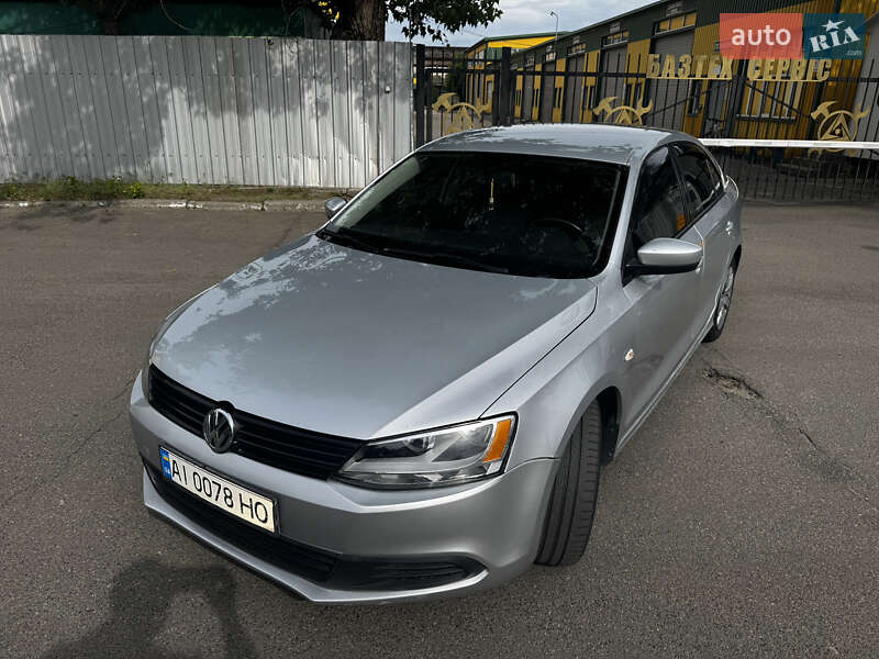 Volkswagen Jetta 2013