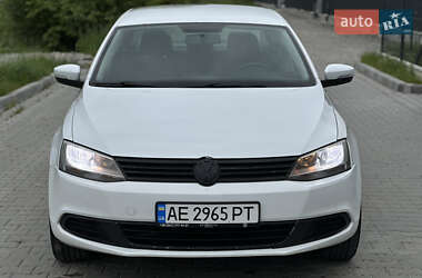 Седан Volkswagen Jetta 2014 в 