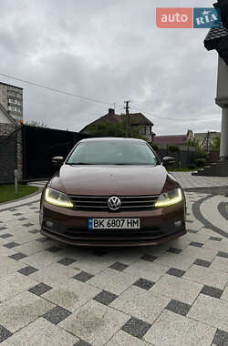 Седан Volkswagen Jetta 2016 в Костополе