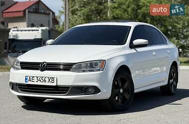 Седан Volkswagen Jetta 2012 в 