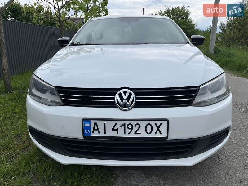 Седан Volkswagen Jetta 2014 в 