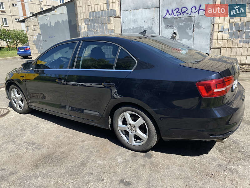 Седан Volkswagen Jetta 2014 в Києві