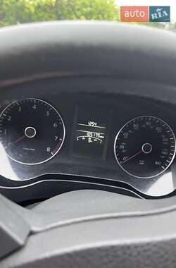 Седан Volkswagen Jetta 2014 в 