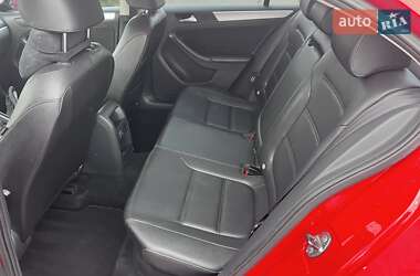 Седан Volkswagen Jetta 2014 в 