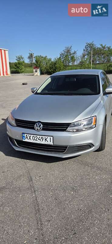Седан Volkswagen Jetta 2013 в Харькове