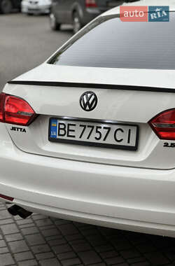 Седан Volkswagen Jetta 2012 в 