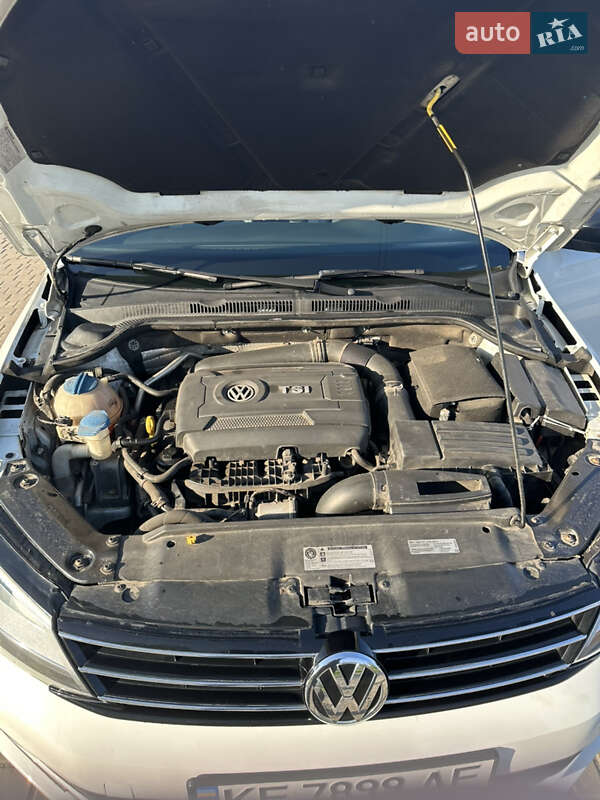 Седан Volkswagen Jetta 2015 в Павлограді