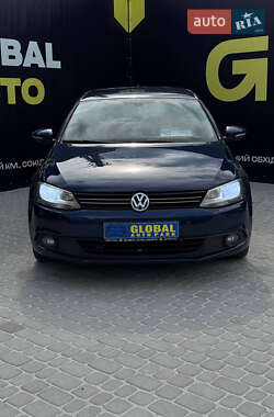 Седан Volkswagen Jetta 2012 в Львове