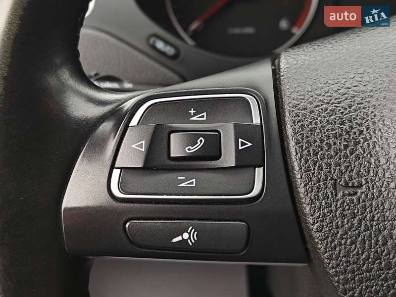 Седан Volkswagen Jetta 2013 в Львові