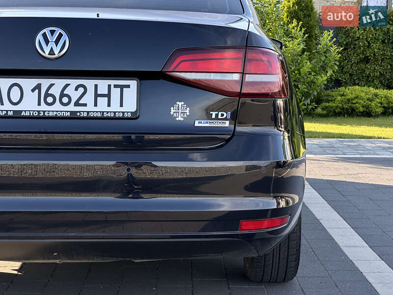 Седан Volkswagen Jetta 2015 в Мукачевому