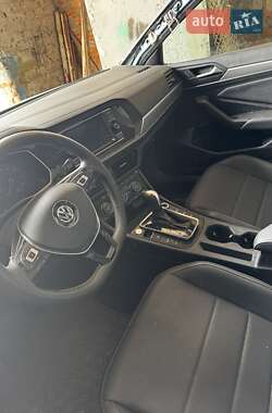 Седан Volkswagen Jetta 2021 в 