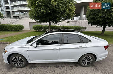 Седан Volkswagen Jetta 2018 в 