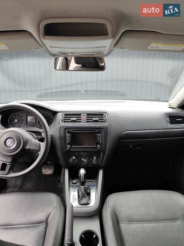 Седан Volkswagen Jetta 2012 в Кропивницком