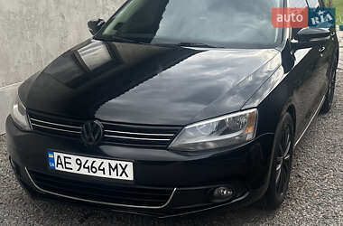 Седан Volkswagen Jetta 2012 в Днепре