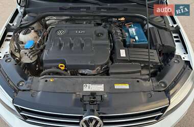 Седан Volkswagen Jetta 2015 в 
