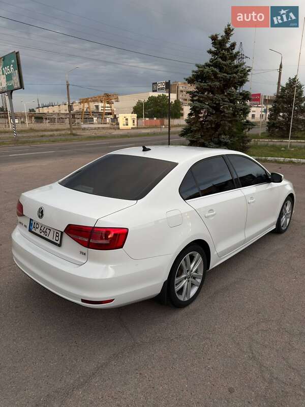 Седан Volkswagen Jetta 2015 в Запорожье
