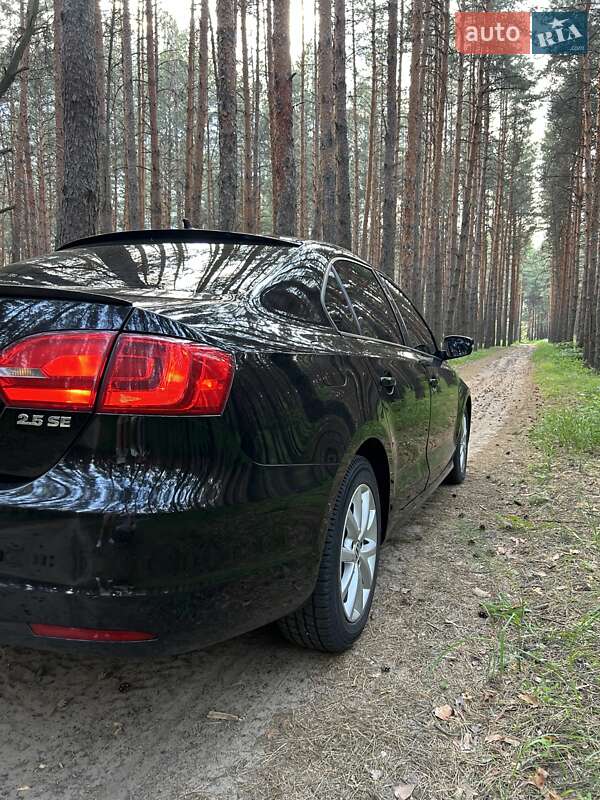 Седан Volkswagen Jetta 2011 в Каменском