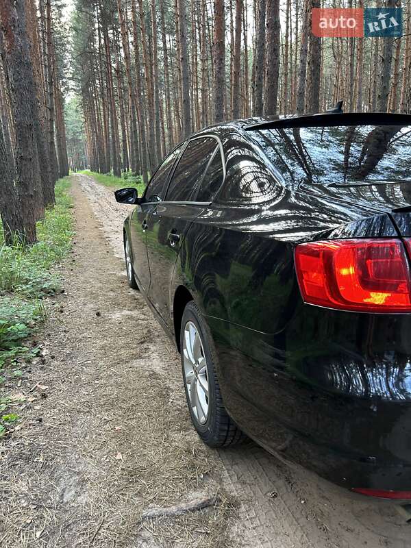 Седан Volkswagen Jetta 2011 в Каменском